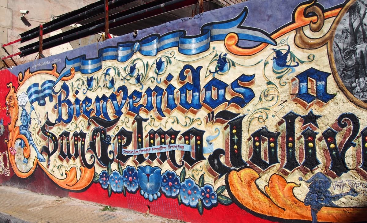 Two Little Tourists Went to the Market