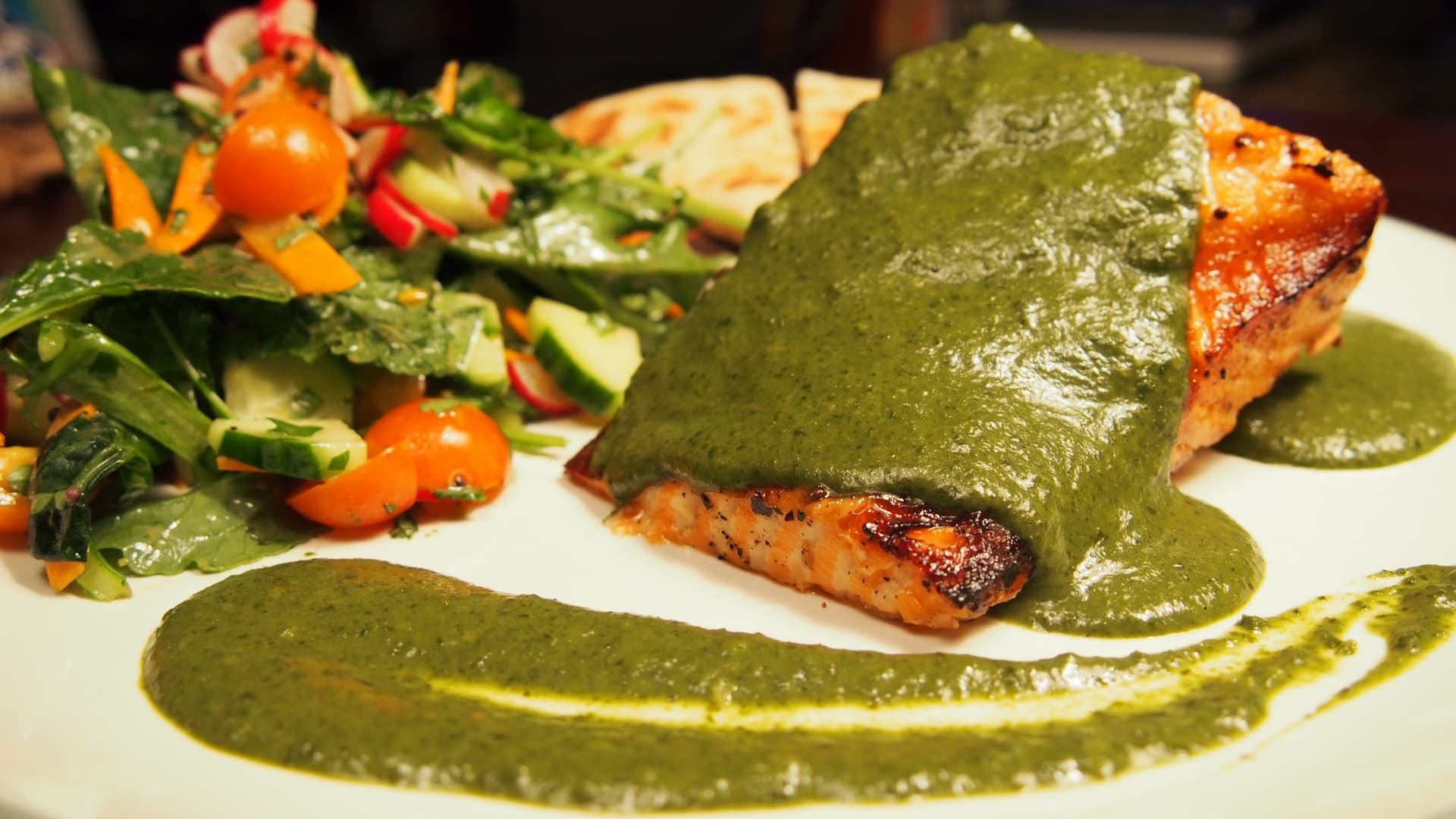Go For the Green King Salmon and Saag